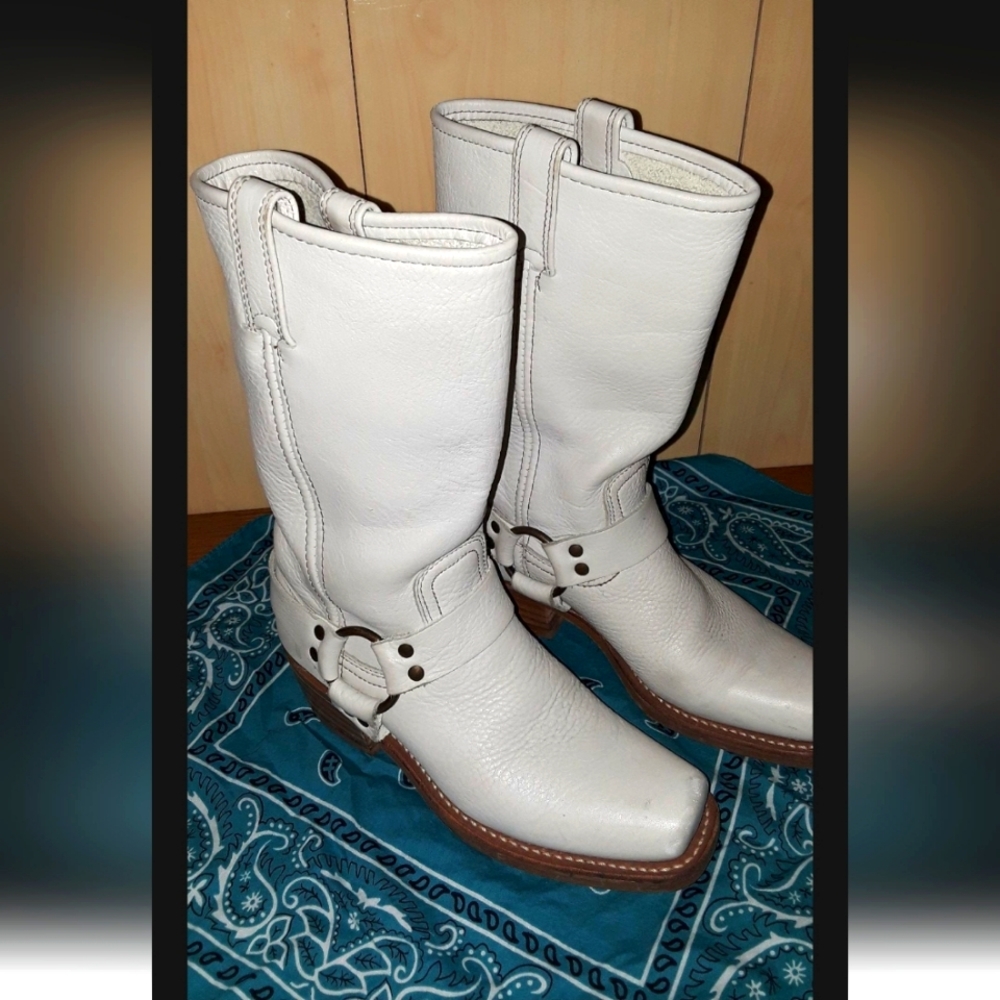 Frye Harness 12R White Biker Calf Boots